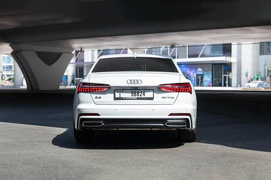 Audi_A6_2.jpg