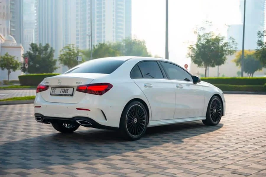 Mercedes_A200_2