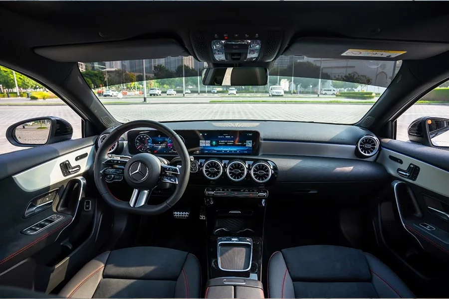 Mercedes_A200_3