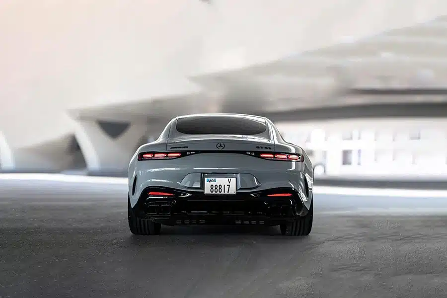 Mercedes_GT63_2.jpg