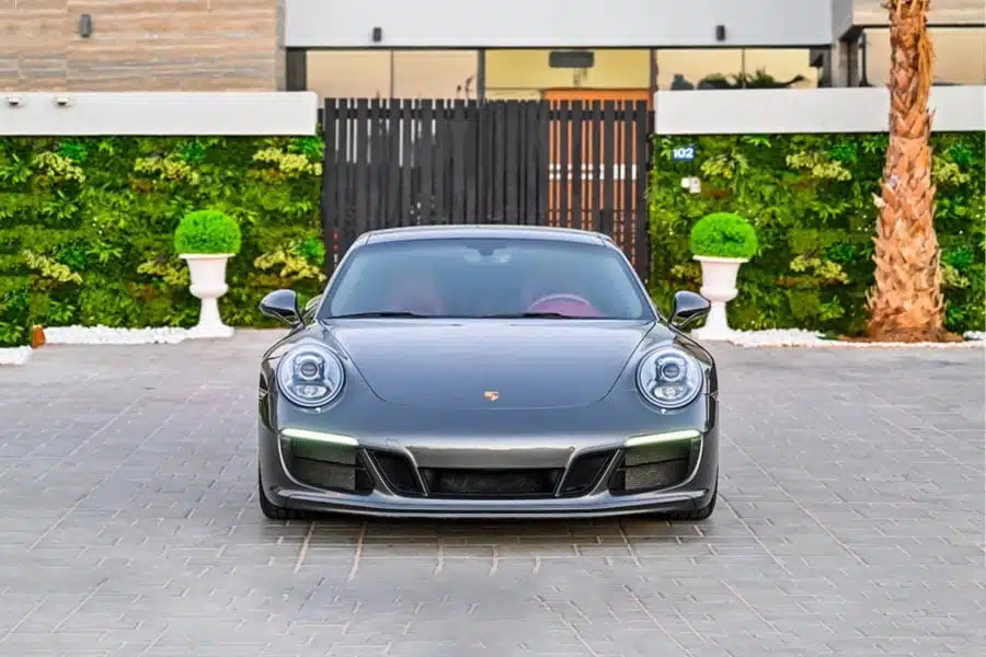 Porsche-911-Carrera_1-1.jpg