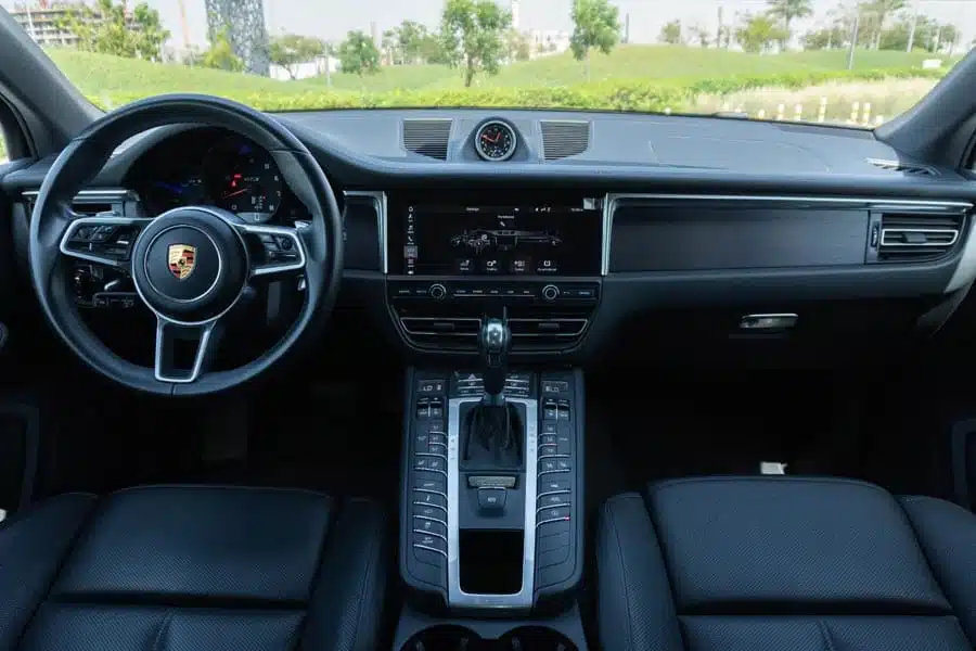 Porsche-Macan_3.jpg