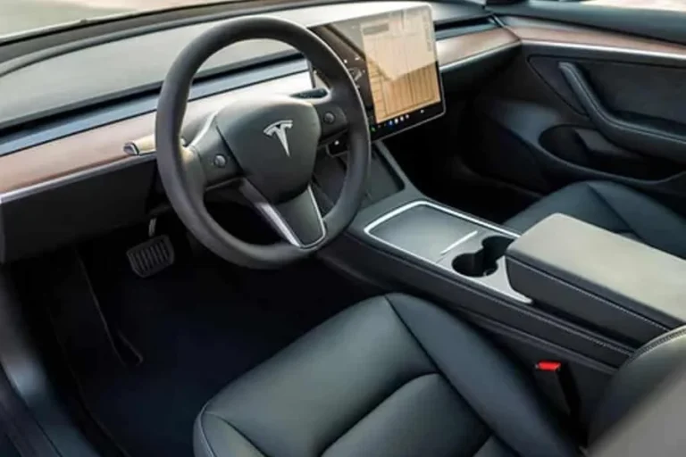 Tesla-Model-3-Standard_3